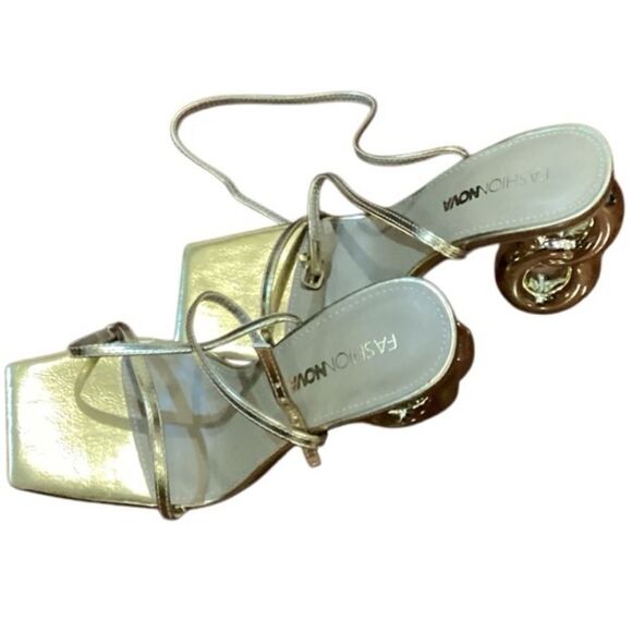 Fashion Nova Meet Me In Manhattan Heels - Gold size 7 - Picture 9 of 12